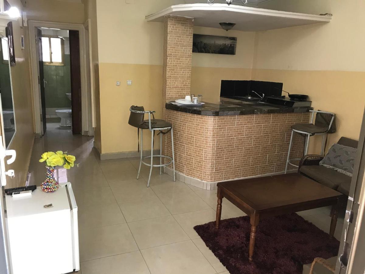 Appartements Chez Leo Brazzaville Exterior foto