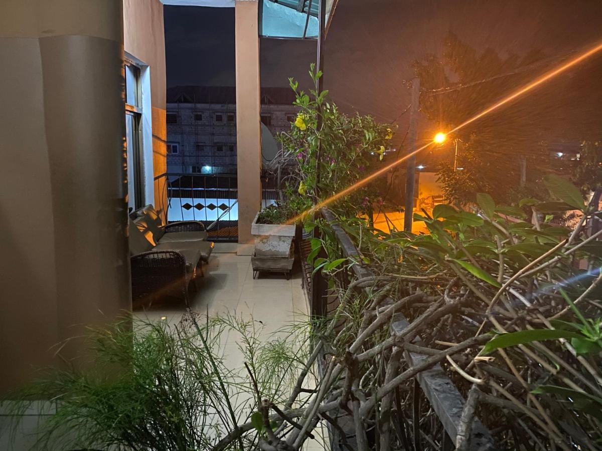 Appartements Chez Leo Brazzaville Exterior foto