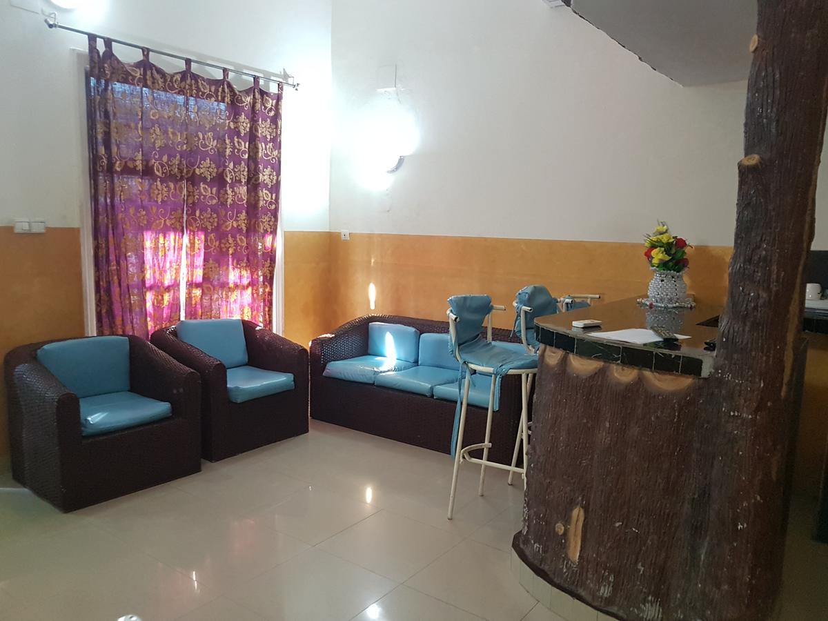 Appartements Chez Leo Brazzaville Exterior foto
