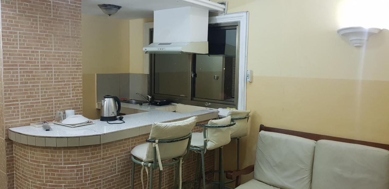 Appartements Chez Leo Brazzaville Exterior foto